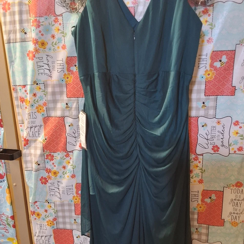 Xscape Teal Beaded SS V-Neck Formal Dress Sz 22 Plus Ruche Slimming Back Smocked - Picture 9 of 15